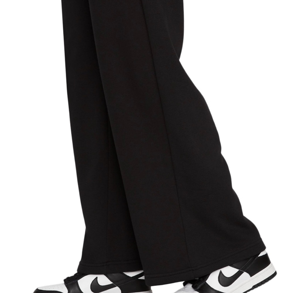 Nike Women's Black Wide-Leg Sweatpants - Picture 4 of 4